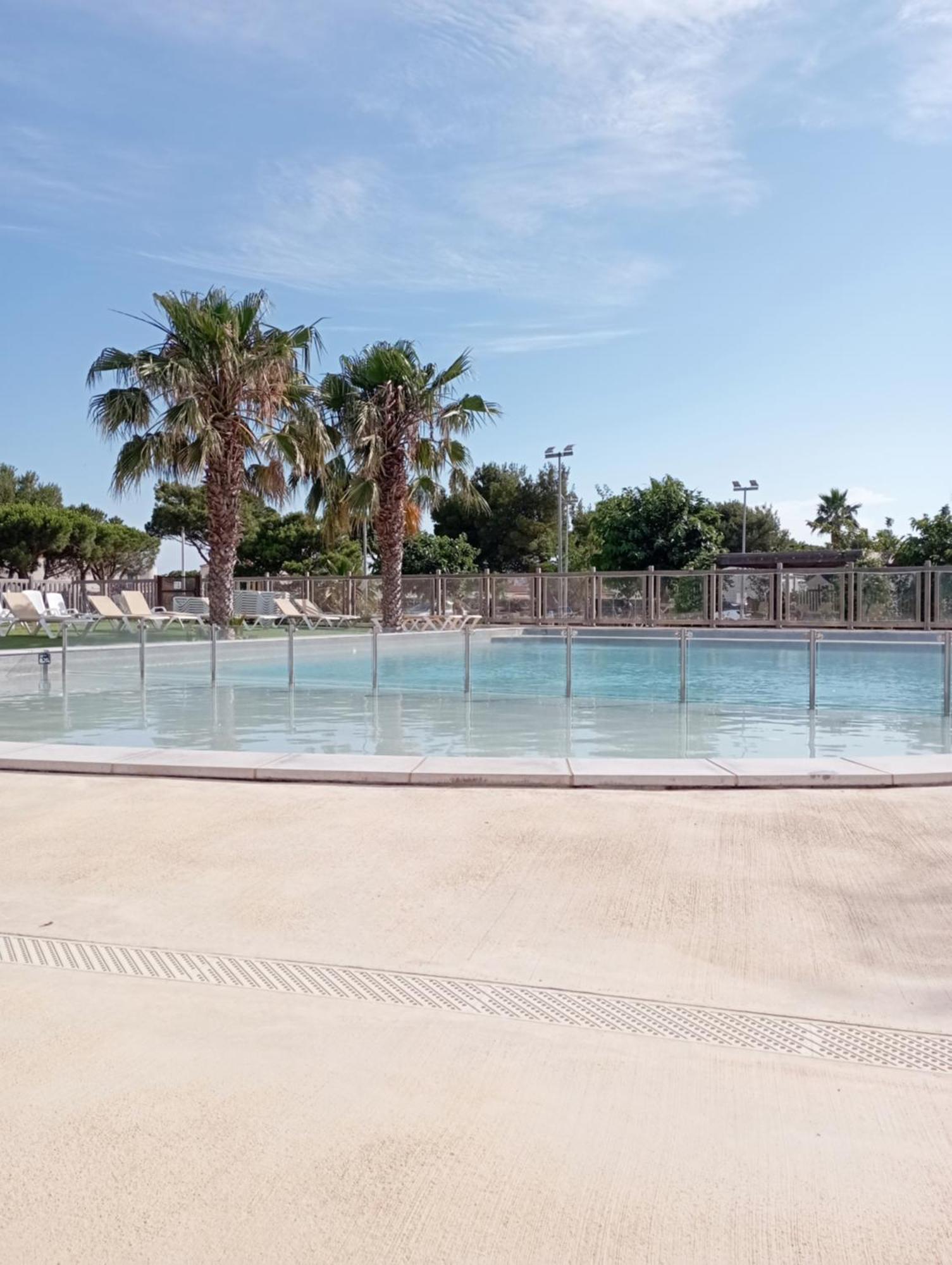 Camping A Port La Nouvelle Exteriér fotografie