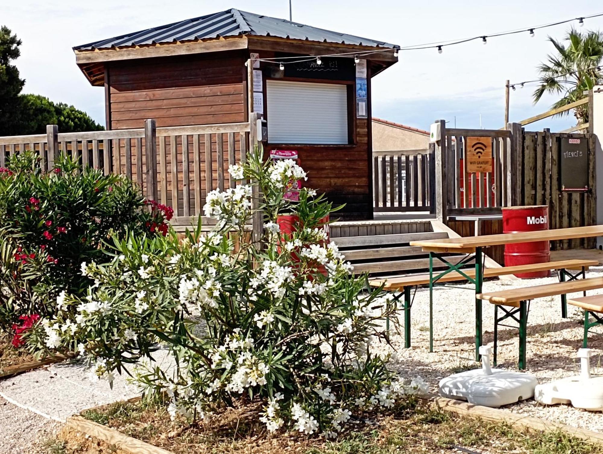 Camping A Port La Nouvelle Exteriér fotografie